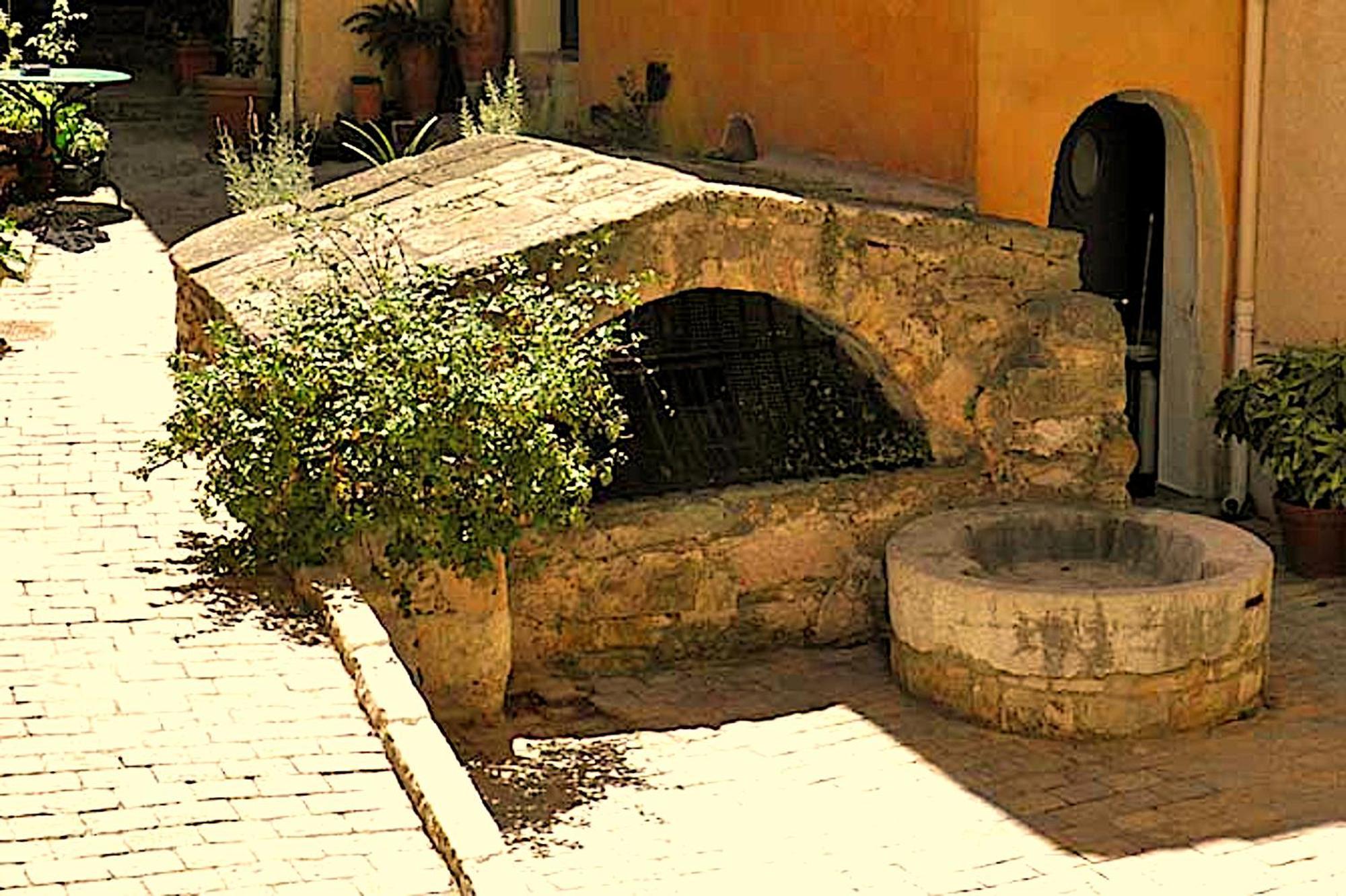 Le Logis De La Fontaine Appartement Ceyreste Buitenkant foto